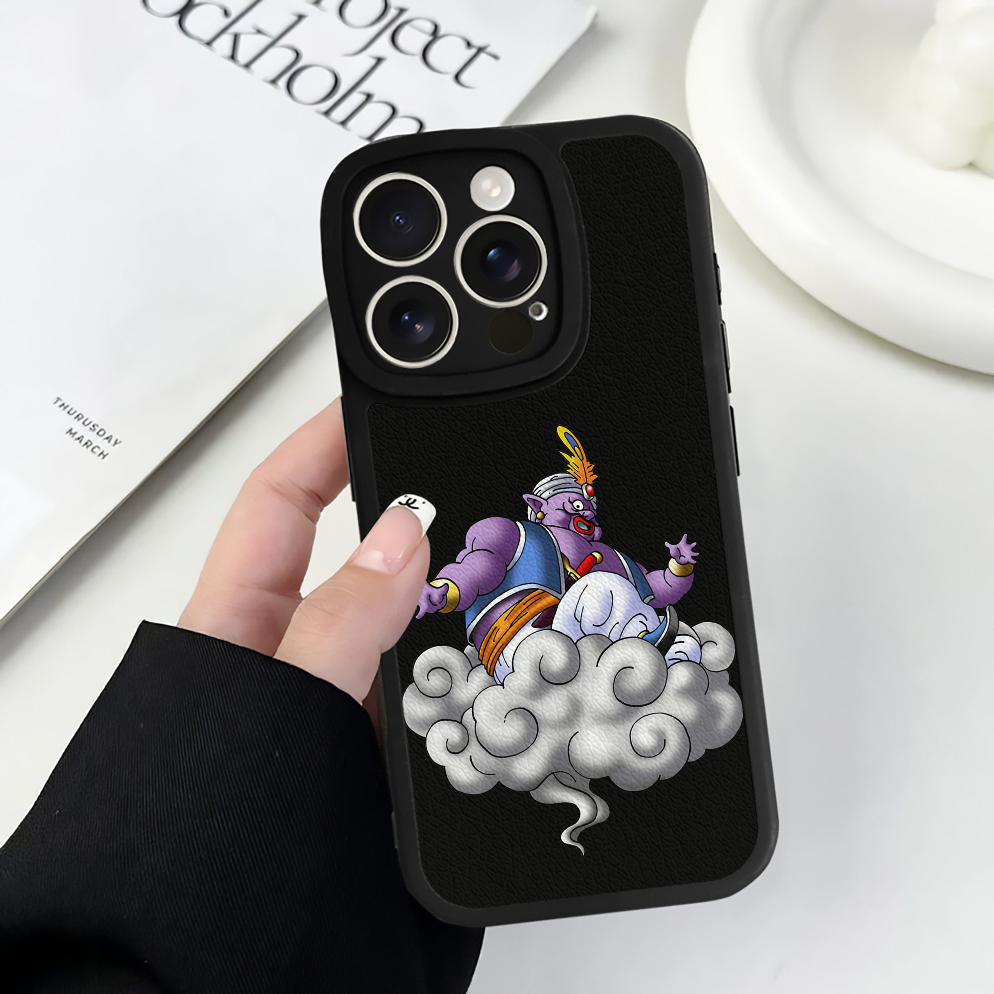 （画像用） ドラゴンクエスト Doragon Kuesuto Dragon Quest 【iPhone 16シリーズ対応】シリコンスマホケース（レザー調） 材質：シリコン